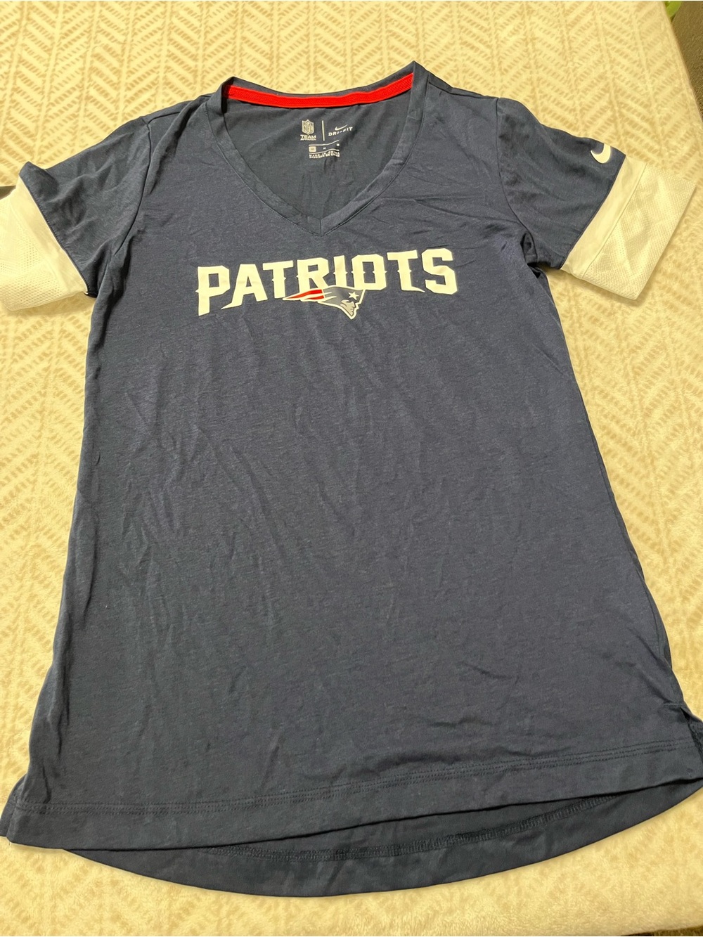 Nike Patriots Navy Short Sleeve V-Neck Tee with White and Red Medium Accents